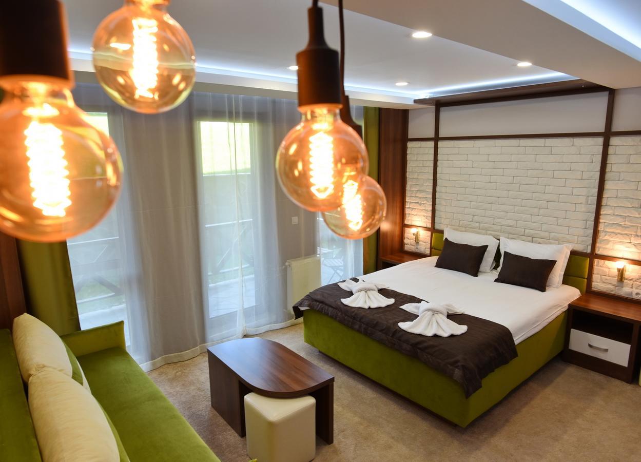 Green Life Boutique Apartments Бансько Екстер'єр фото