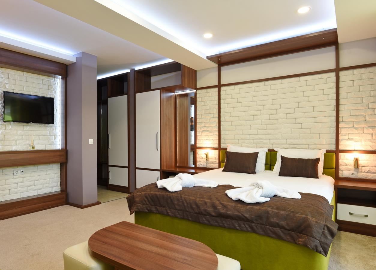 Green Life Boutique Apartments Бансько Екстер'єр фото